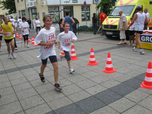 ../Images/BenefizlaufMerseburg2010 (73).jpg